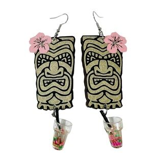 Awesome OOAK Tipsy Tiki earrings with pink hibiscus and dangling cocktails